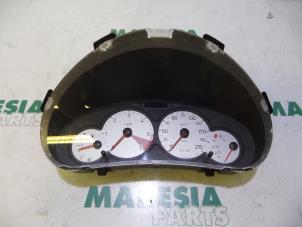 Used Instrument panel Peugeot 206 CC (2D) 1.6 HDI 16V FAP Price € 50,00 Margin scheme offered by Maresia Parts