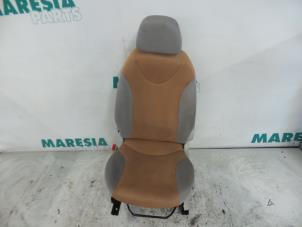 Used Seat, left Fiat Idea (350AX) 1.4 16V Price € 60,00 Margin scheme offered by Maresia Parts