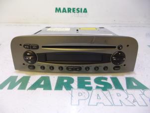 Usados Reproductor de CD y radio Alfa Romeo 147 (937) 1.6 Twin Spark 16V Precio € 40,00 Norma de margen ofrecido por Maresia Parts