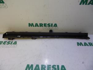 Used Sun visor Renault Grand Scénic III (JZ) 1.4 16V TCe 130 Price € 50,00 Margin scheme offered by Maresia Parts