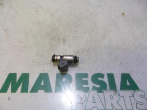 Usagé Injecteur (injection essence) Fiat Punto II (188) 1.8 HGT 16V Prix € 50,00 Règlement à la marge proposé par Maresia Parts