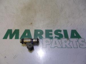 Gebrauchte Injektor (Benzineinspritzung) Fiat Punto Preis € 50,00 Margenregelung angeboten von Maresia Parts