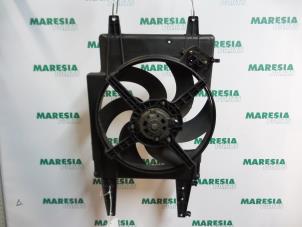 Usagé Ventilateur moteur Alfa Romeo 166 2.0 Twin Spark 16V Prix € 65,00 Règlement à la marge proposé par Maresia Parts
