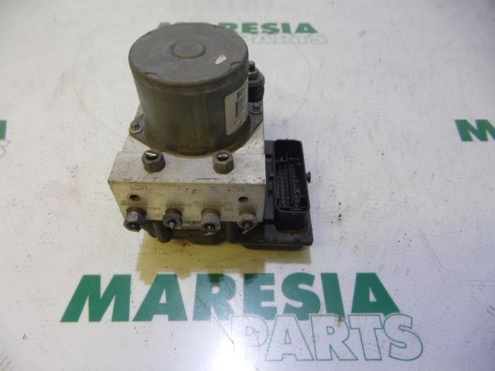 Begagnade ABS-pump Fiat Grande Punto (199) 1.4 T-Jet 16V Pris € 147,00 Marginaltabell erbjuds av Maresia Parts