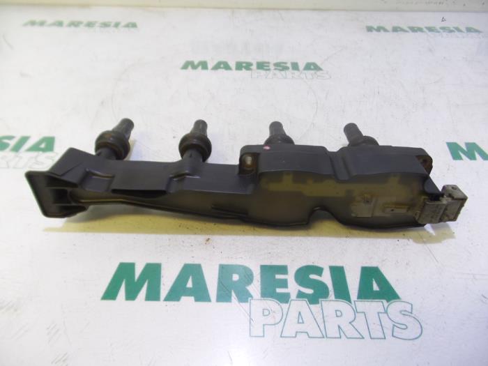 Ignition coil from a Citroën C3 (FC/FL/FT) 1.6 16V 2002
