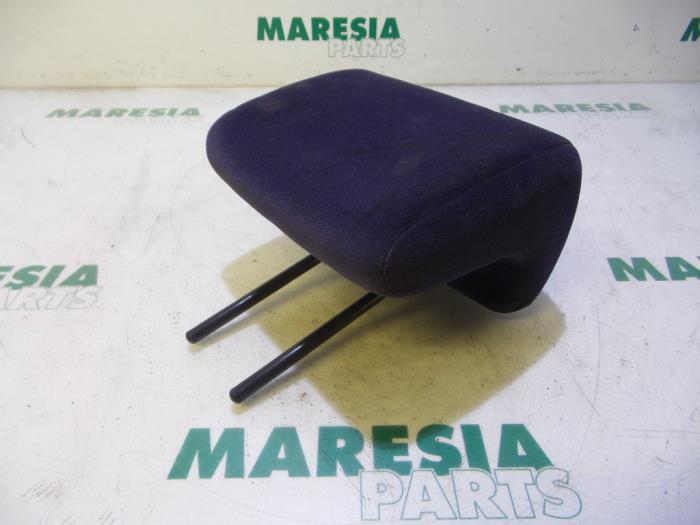 Begagnade Nackstöd Peugeot 206 (2A/C/H/J/S) 1.6 16V Pris € 25,00 Marginaltabell erbjuds av Maresia Parts