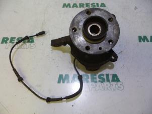 Usagé Joint avant droit Renault Trafic New (FL) 1.9 dCi 100 16V Prix € 72,60 Prix TTC proposé par Maresia Parts