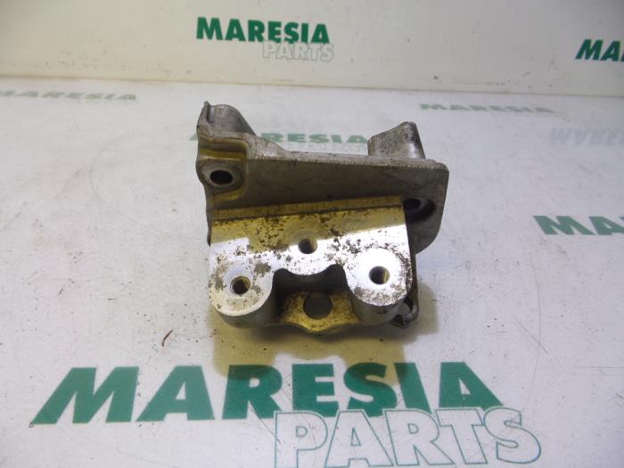 Used Engine mount Fiat Grande Punto (199) 1.4 Price € 20,00 Margin scheme offered by Maresia Parts