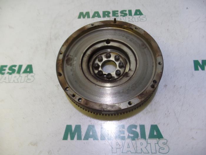 Used Flywheel Fiat Doblo Cargo (263) 1.3 MJ 16V DPF Euro 5 Price € 75,00 Margin scheme offered by Maresia Parts