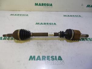 Usagé Arbre de transmission avant gauche Renault Scénic II (JM) 1.5 dCi 105 FAP Prix € 35,00 Règlement à la marge proposé par Maresia Parts
