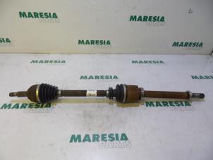Used Front drive shaft, right Renault Scénic II (JM) 1.5 dCi 105 FAP Price € 35,00 Margin scheme offered by Maresia Parts