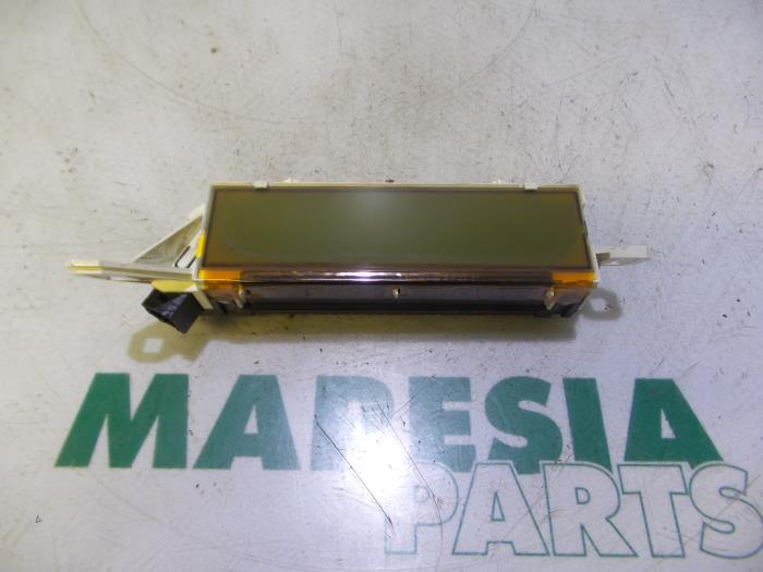 Używane Obrotomierz Citroen C4 Berline (LC) 1.6 16V Cena € 30,00 Procedura marży oferowane przez Maresia Parts