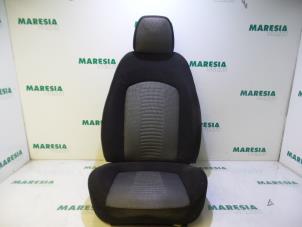 Usagé Revêtement siège gauche Fiat Punto III (199) 1.4 Prix € 70,00 Règlement à la marge proposé par Maresia Parts