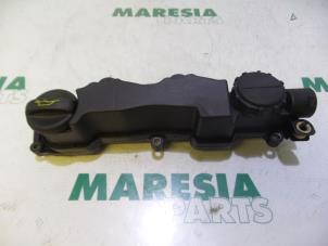 Used Rocker cover Peugeot 407 SW (6E) 1.6 HDiF 16V Price € 35,00 Margin scheme offered by Maresia Parts