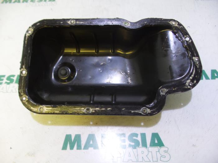 Sump from a Peugeot 207/207+ (WA/WC/WM) 1.4 16V 2006