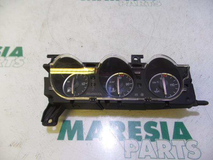 Begagnade Innerdisplay Alfa Romeo 159 (939AX) 3.2 JTS V6 24V Q4 Pris € 50,00 Marginaltabell erbjuds av Maresia Parts