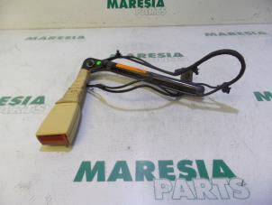 Used Seatbelt tensioner, left Alfa Romeo 159 (939AX) 3.2 JTS V6 24V Q4 Price € 35,00 Margin scheme offered by Maresia Parts