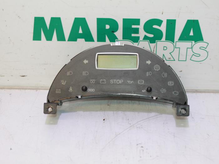 Begagnade Innerdisplay Citroen C8 (EA/EB) 2.0 16V Pris € 20,00 Marginaltabell erbjuds av Maresia Parts