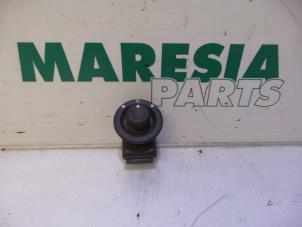 Used Mirror switch Renault Modus/Grand Modus (JP) 1.6 16V Price € 15,00 Margin scheme offered by Maresia Parts