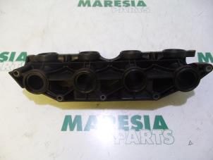 Used Intake manifold Renault Master III (FD/HD) 2.5 dCi 16V 100 Price € 30,00 Margin scheme offered by Maresia Parts