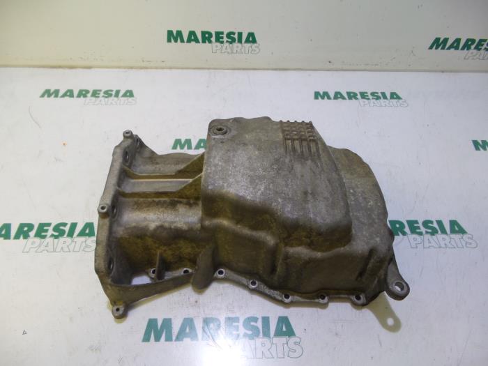 Gebrauchte Ölwanne Renault Clio II (BB/CB) 1.4 16V Preis € 30,00 Margenregelung angeboten von Maresia Parts