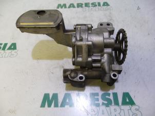 Usagé Pompe à huile Citroen C5 III Tourer (RW) 2.0 HDiF 16V Prix € 50,00 Règlement à la marge proposé par Maresia Parts