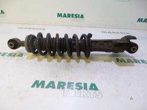 Used Rear shock absorber rod, right Peugeot 407 SW (6E) 2.0 16V Price € 40,00 Margin scheme offered by Maresia Parts