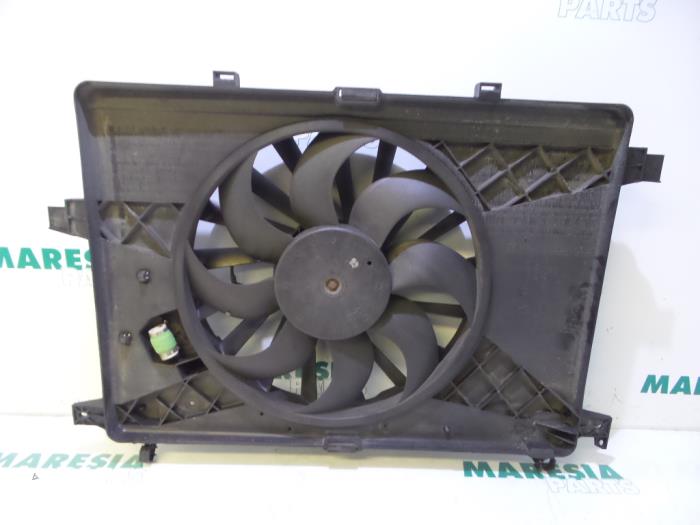 Używane Silnik wentylatora Alfa Romeo 159 (939AX) 1.9 JTDm 16V Cena € 54,99 Procedura marży oferowane przez Maresia Parts