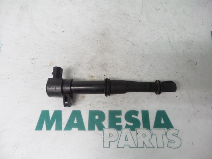 Ignition coil from a Fiat Doblo (223A/119) 1.6 16V 2003