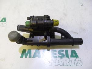 Used Thermostat housing Citroen Jumpy (G9) 1.6 HDI 16V Price € 40,00 Margin scheme offered by Maresia Parts