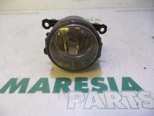 Used Fog light, front left Peugeot 307 SW (3H) 1.6 HDiF 110 16V Price € 10,00 Margin scheme offered by Maresia Parts
