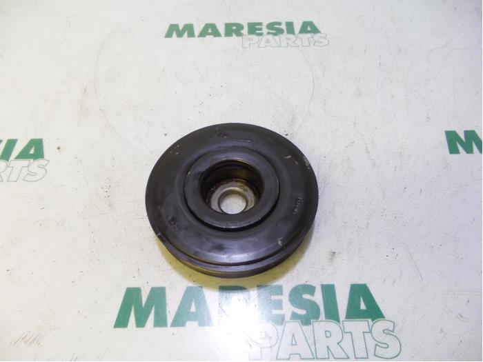 Gebrauchte Kurbelwelle Riemenscheibe Renault Megane II (BM/CM) 1.6 16V Preis € 20,00 Margenregelung angeboten von Maresia Parts