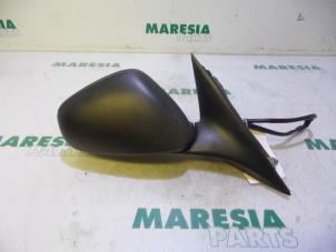 Used Wing mirror, right Alfa Romeo 159 (939AX) 1.9 JTDm 16V Price € 65,00 Margin scheme offered by Maresia Parts