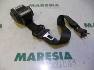 Używane Pas bezpieczenstwa lewy przód Alfa Romeo 159 (939AX) 1.9 JTDm 16V Cena € 50,00 Procedura marży oferowane przez Maresia Parts