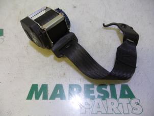 Used Rear seatbelt, centre Alfa Romeo 159 (939AX) 1.9 JTDm 16V Price € 50,00 Margin scheme offered by Maresia Parts