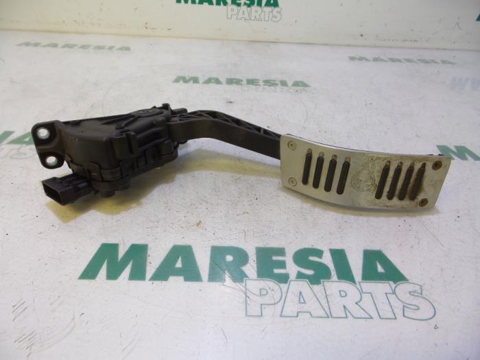 Begagnade Gaspedalsensor Alfa Romeo 159 (939AX) 1.9 JTDm 16V Pris € 50,00 Marginaltabell erbjuds av Maresia Parts