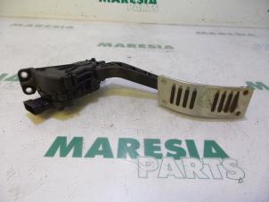 Używane Czujnik polozenia pedalu gazu Alfa Romeo 159 (939AX) 1.9 JTDm 16V Cena € 50,00 Procedura marży oferowane przez Maresia Parts