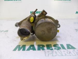 Używane Pompa prózniowa (Diesel) Citroen Jumper (U9) 2.2 HDi 100 Euro 4 Cena € 105,00 Procedura marży oferowane przez Maresia Parts