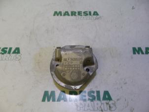 Used Engine mount Peugeot 206 SW (2E/K) 1.6 16V Price € 20,00 Margin scheme offered by Maresia Parts
