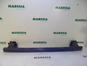 Used Rear bumper frame Fiat Doblo (223A/119) 1.6 16V Price € 25,00 Margin scheme offered by Maresia Parts