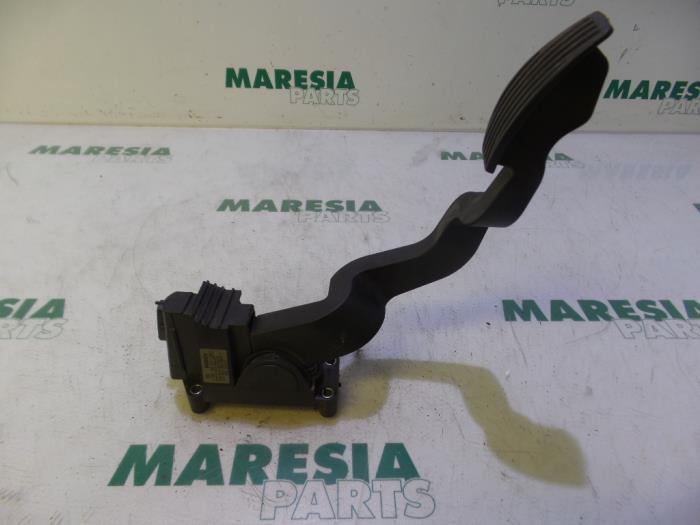 Begagnade Gaspedalsensor Fiat Stilo MW (192C) 1.6 16V Pris € 25,00 Marginaltabell erbjuds av Maresia Parts