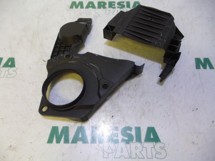 Usagé Couvercle de distribution Citroen C2 (JM) 1.4 Prix € 20,00 Règlement à la marge proposé par Maresia Parts