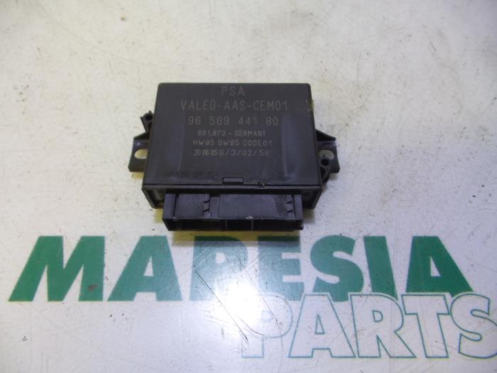 Begagnade PDC-modul Citroen C4 Coupé (LA) 1.6 HDi 16V 110 Pris € 40,00 Marginaltabell erbjuds av Maresia Parts
