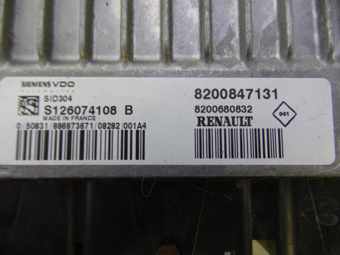 Calculateur moteur d'un Renault Megane II Grandtour (KM) 1.5 dCi 105 FAP 2009