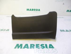 Used Knee airbag, left Peugeot 407 (6D) 1.6 HDi 16V Price € 50,00 Margin scheme offered by Maresia Parts