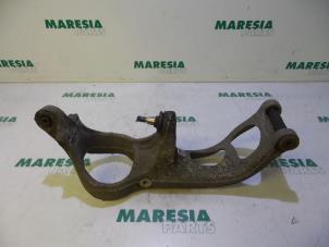 Used Front wishbone, right Peugeot 407 (6D) 1.6 HDi 16V Price € 50,00 Margin scheme offered by Maresia Parts