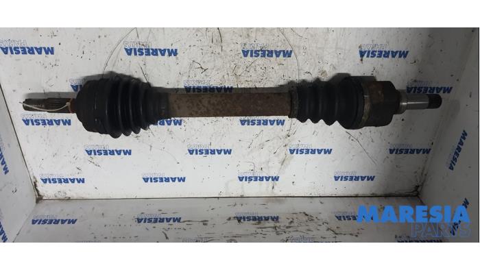 Gebrauchte Antriebswelle links vorne Peugeot 206 (2A/C/H/J/S) 1.4 XR,XS,XT,Gentry Preis € 40,00 Margenregelung angeboten von Maresia Parts