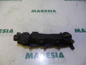 Used Rocker cover Peugeot 407 (6D) 1.6 HDi 16V Price € 35,00 Margin scheme offered by Maresia Parts