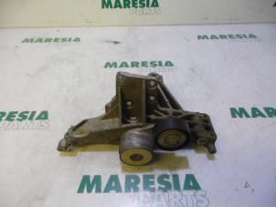 Usados Soporte (varios) Fiat Idea (350AX) 1.4 16V Precio € 40,00 Norma de margen ofrecido por Maresia Parts