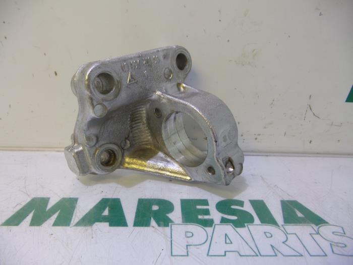 Drive shaft support bearing and bracket